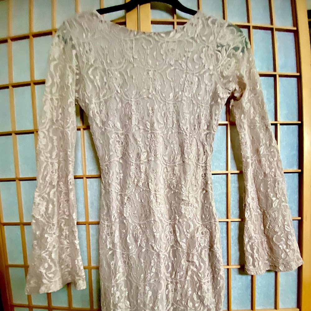 Venus Body con lace dress NWOT
